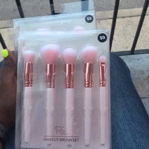 Make up brushes new in box
